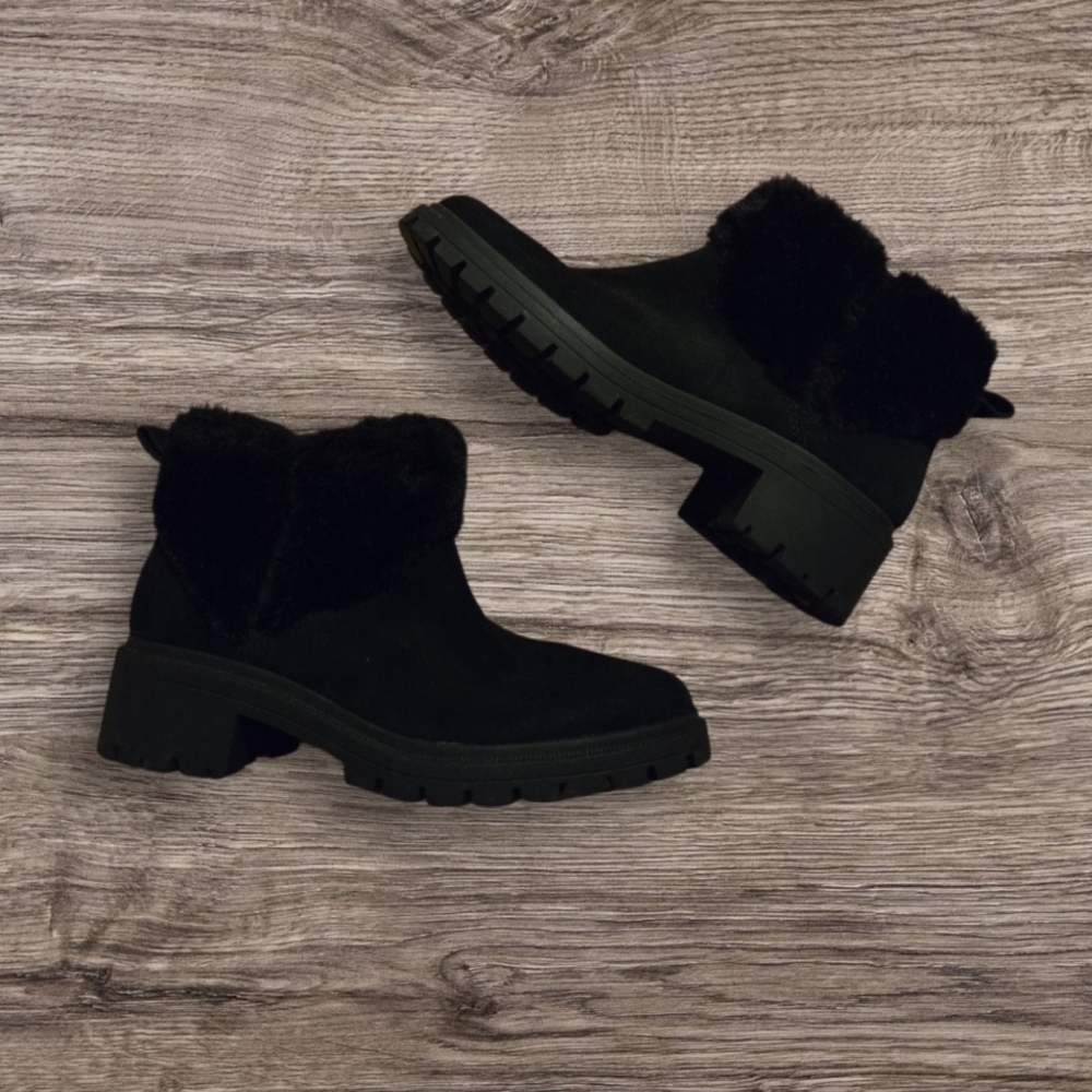 Koolabura UGG Black Ankle Boots with Fur Top Ultra Low Size 9